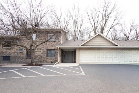 1573 Cohansey Street 104 Saint Paul MN 55117