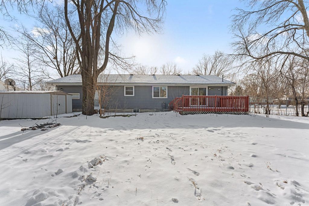 Photo of 6816 75th Avenue N, Brooklyn Park, MN 55428 (MLS # 7012171)