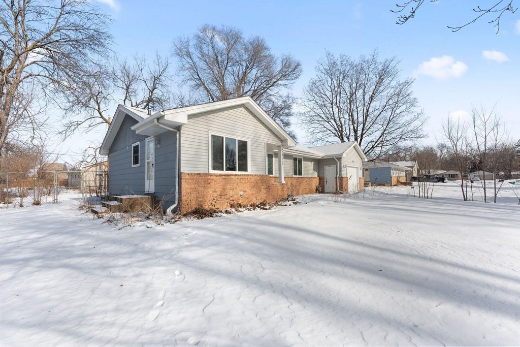 Photo of 6816 75th Avenue N, Brooklyn Park, MN 55428 (MLS # 7012171)