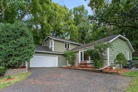 1276 Dunberry Lane Eagan MN 55123