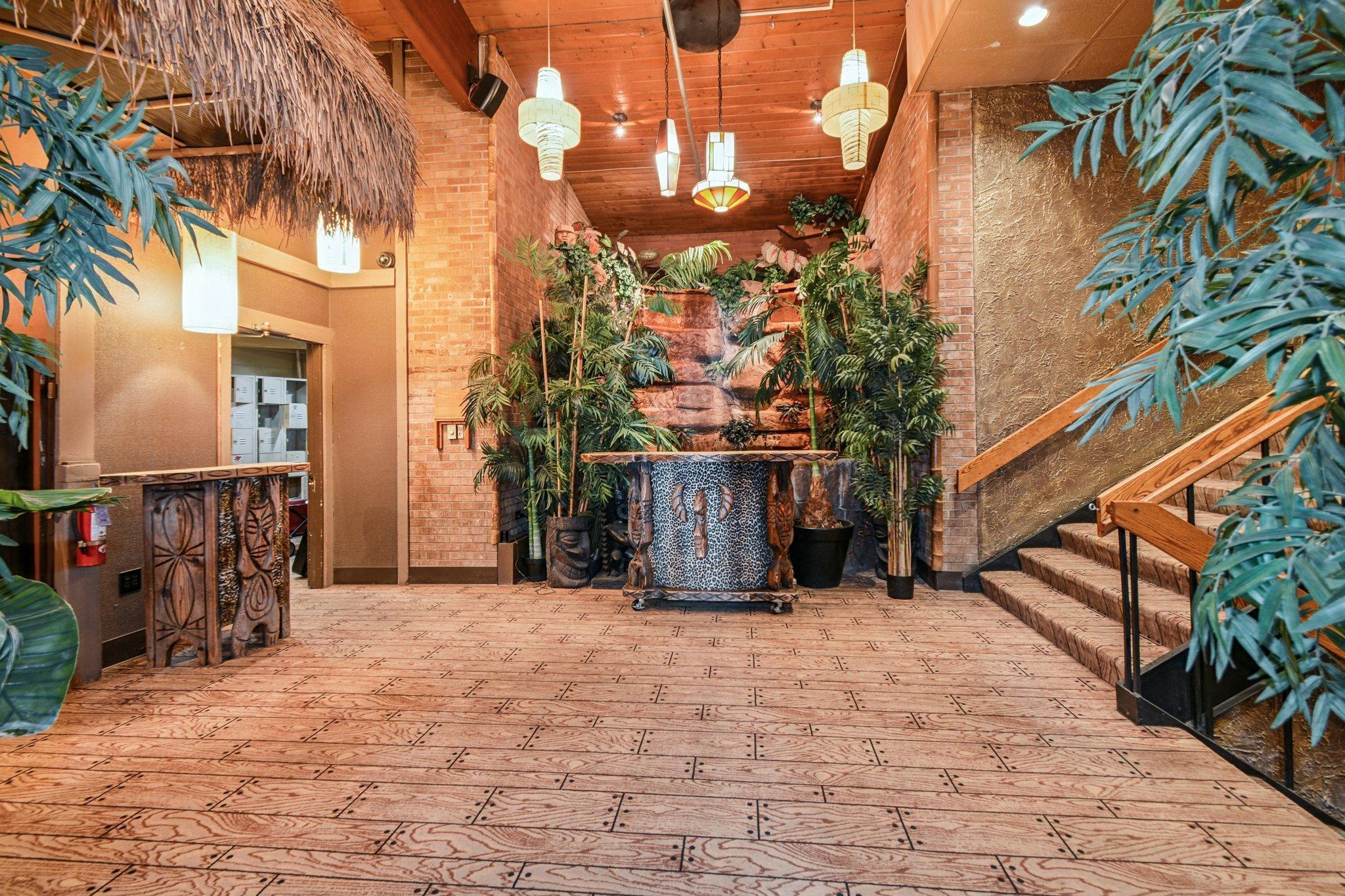 1900 Marshall Street NE