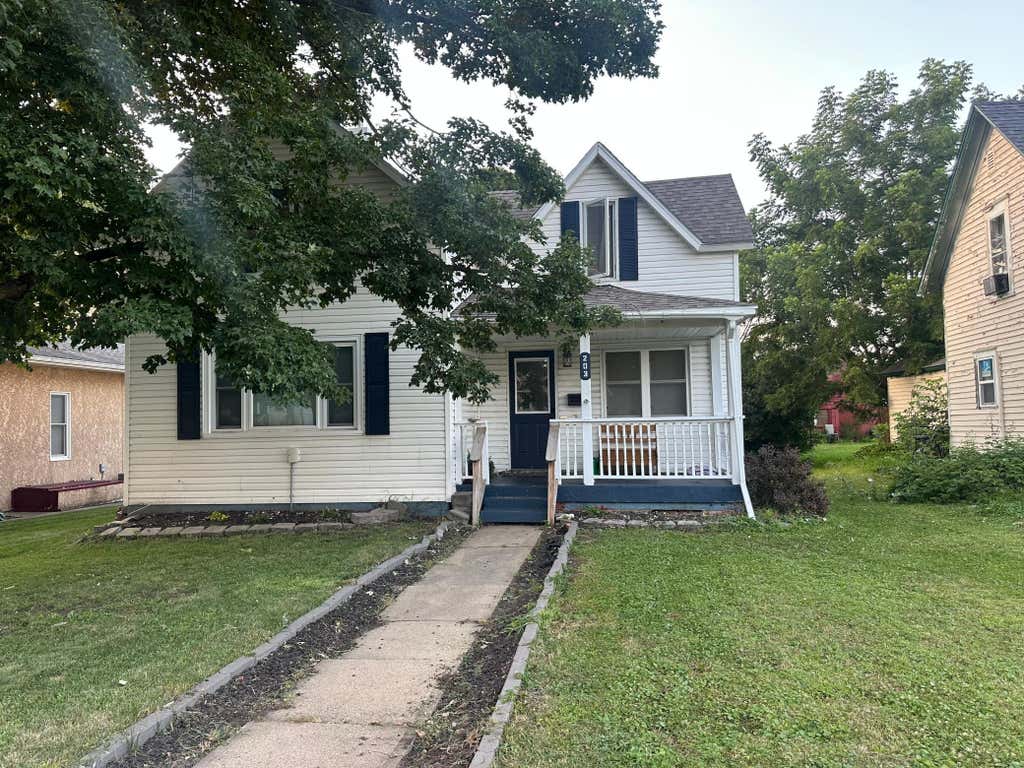 Photo of 203 3rd Street SW, Stewartville, MN 55976 (MLS # 7120947)