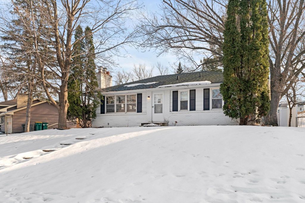 Photo of 4409 W 89th Street, Bloomington, MN 55437 (MLS # 7020820)