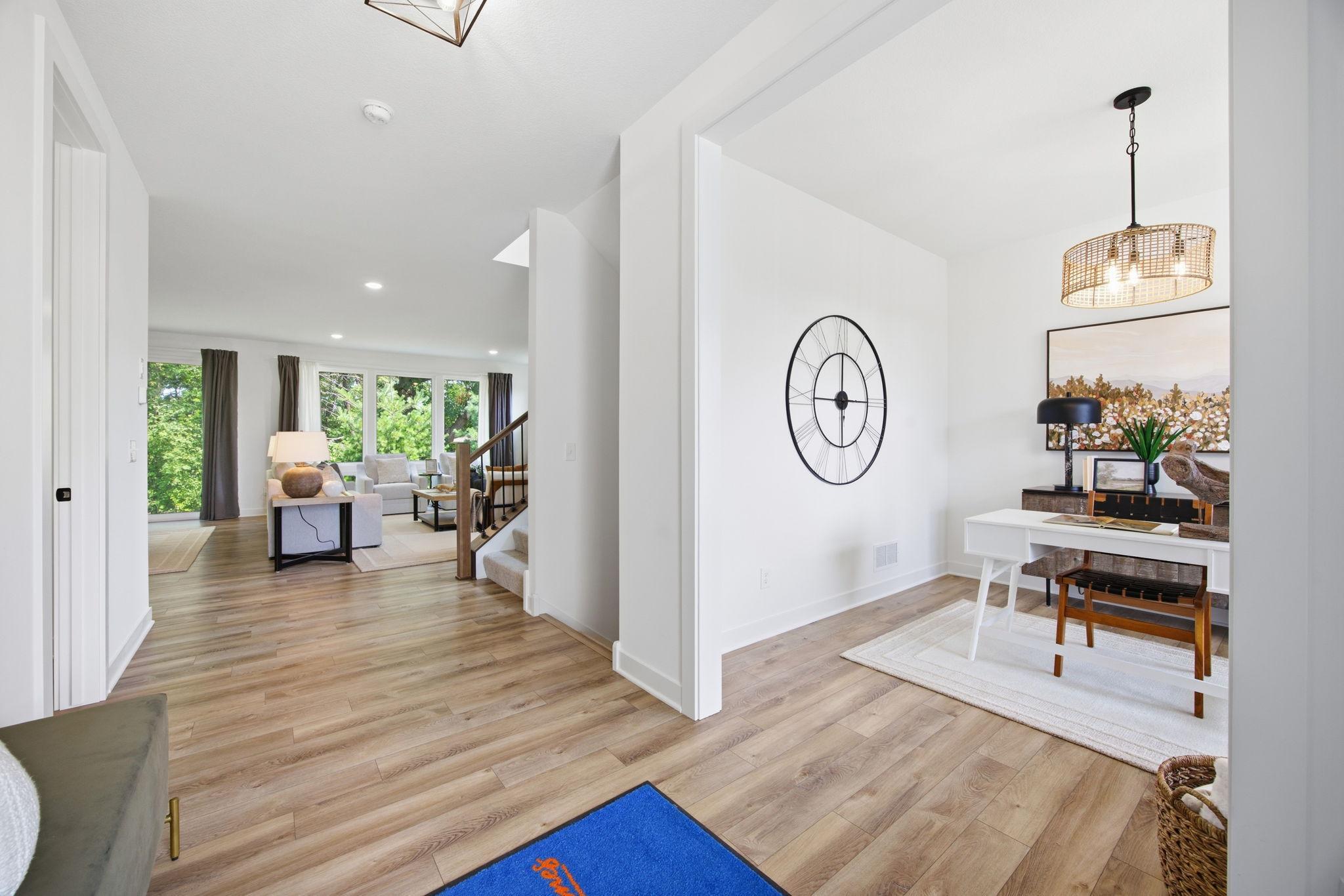 2415 Laurie Court