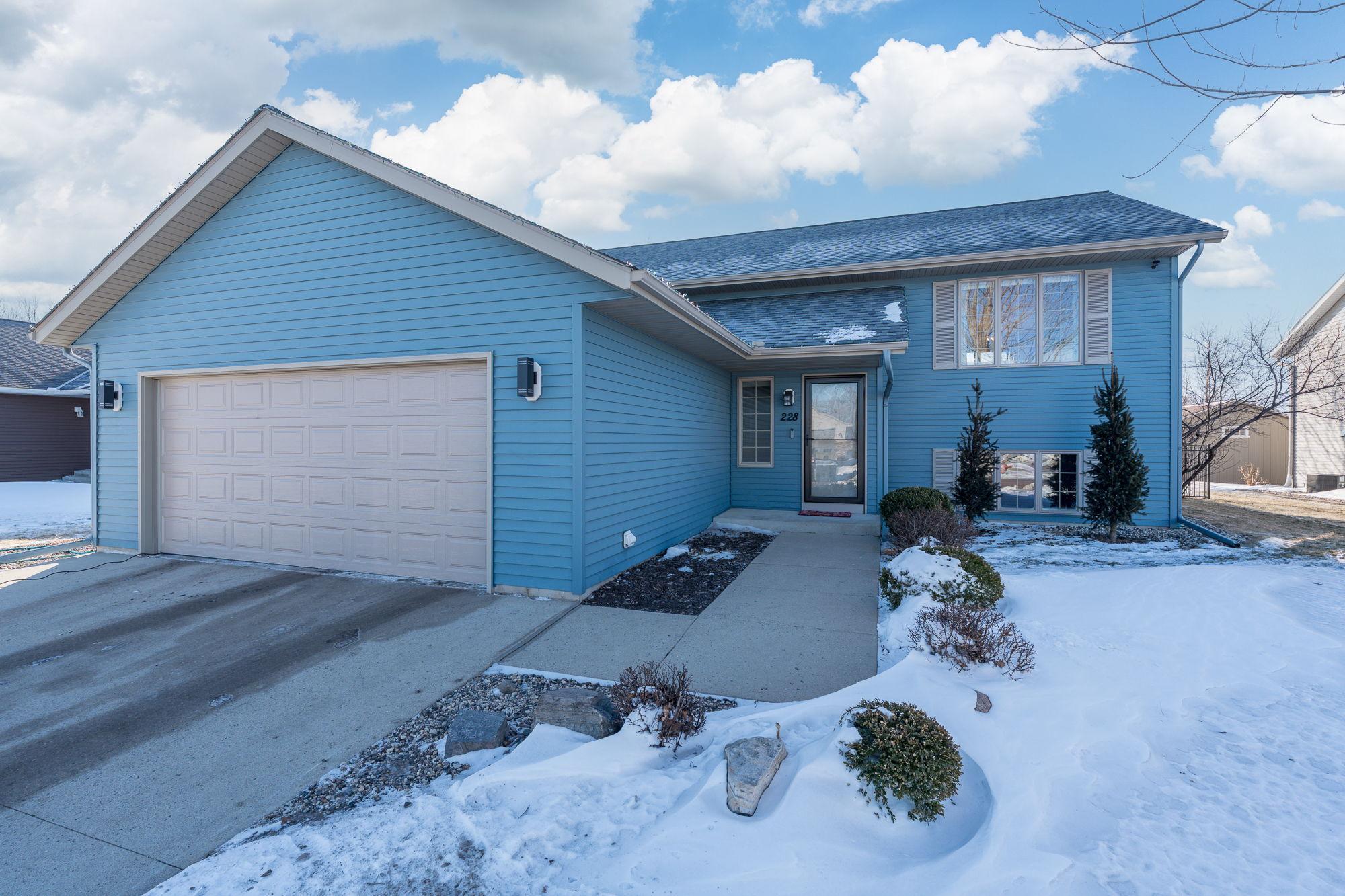 228 Grovebrook Circle