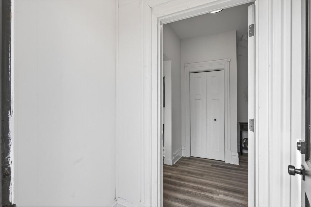 Photo of 1181 Raymond Avenue, Saint Paul, MN 55108 (MLS # 7014405)