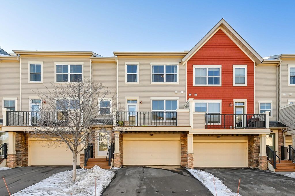 Photo of 11668 84th Avenue N #303, Maple Grove, MN 55369 (MLS # 7018807)