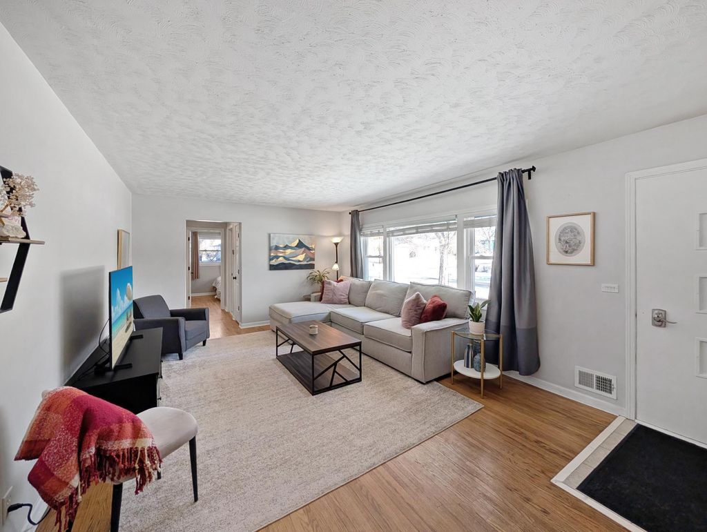 Photo of 3611 Hampshire Avenue N, Crystal, MN 55427 (MLS # 7011765)