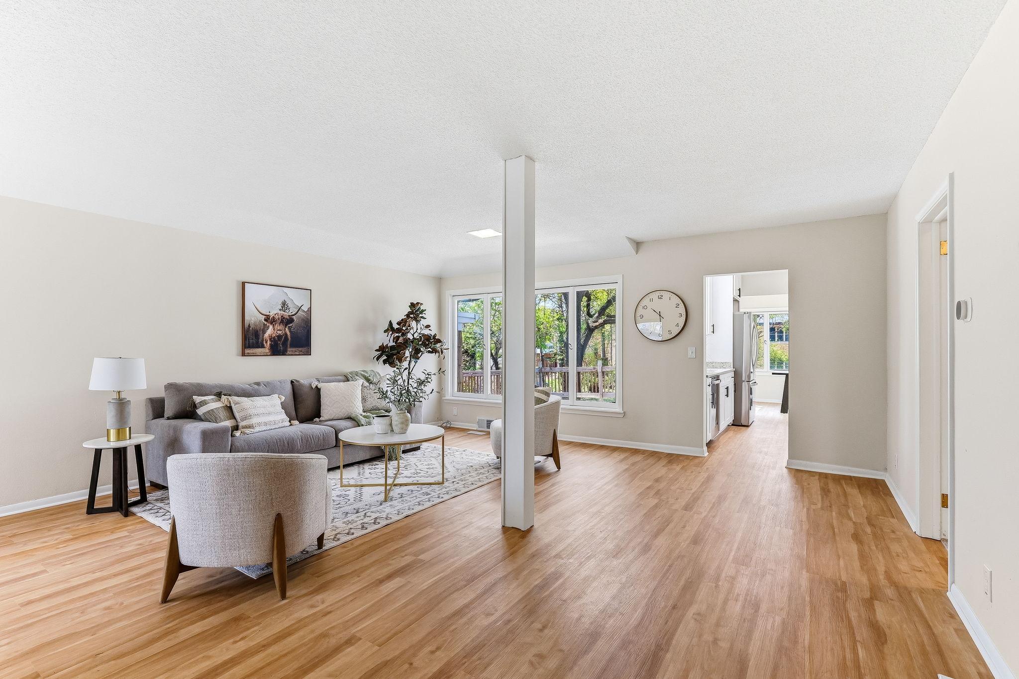 422 2nd Street N