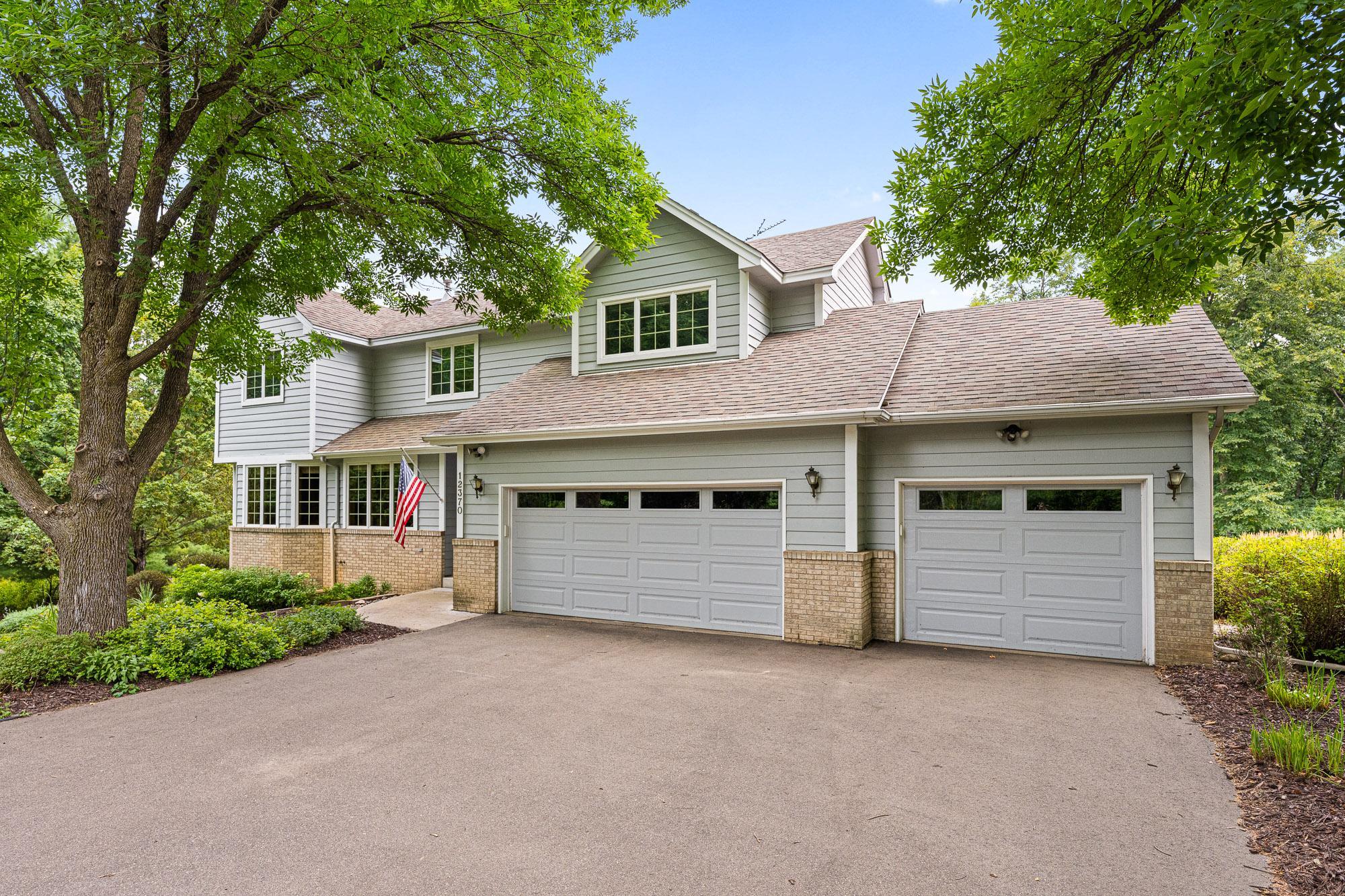 12370 Ravine Circle N