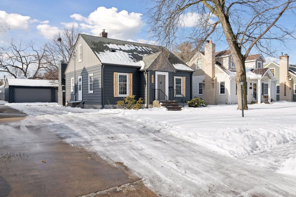Photo of 3916 Yosemite Avenue S, Saint Louis Park, MN 55416 (MLS # 7006428)