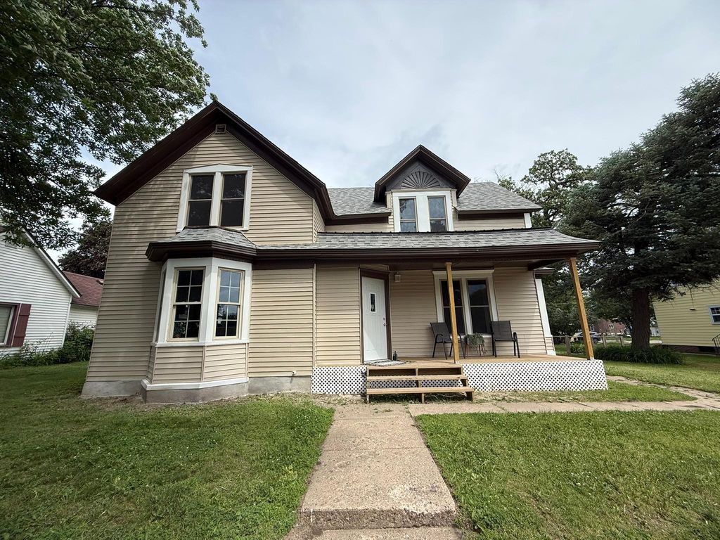 Photo of 212 N Murphy Street, Lake Crystal, MN 56055 (MLS # 7089355)