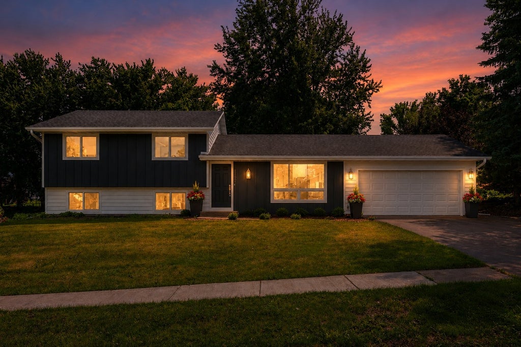 Photo of 8090 159th Street W, Apple Valley, MN 55124 (MLS # 7101512)