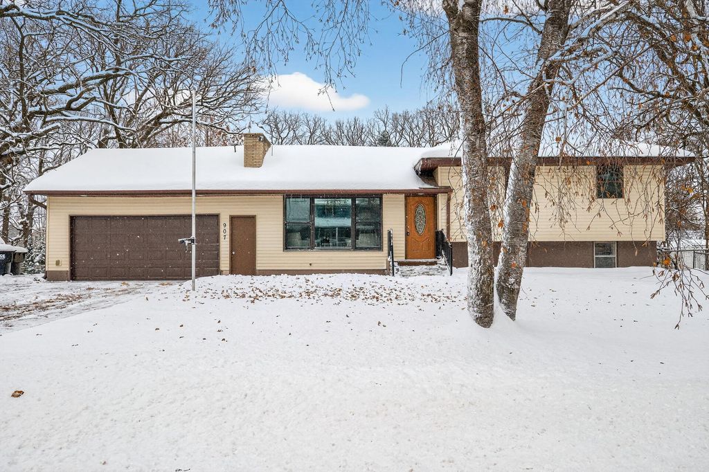 Photo of 907 40th Lane, Anoka, MN 55303 (MLS # 6826204)