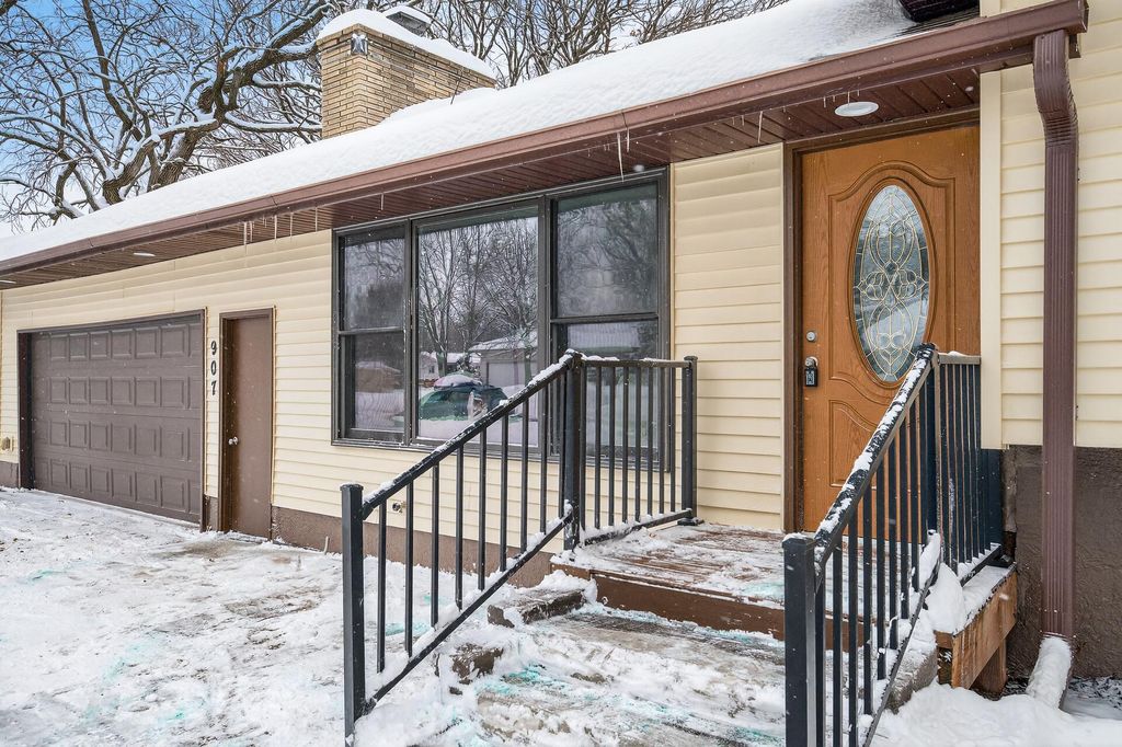 Photo of 907 40th Lane, Anoka, MN 55303 (MLS # 6826204)