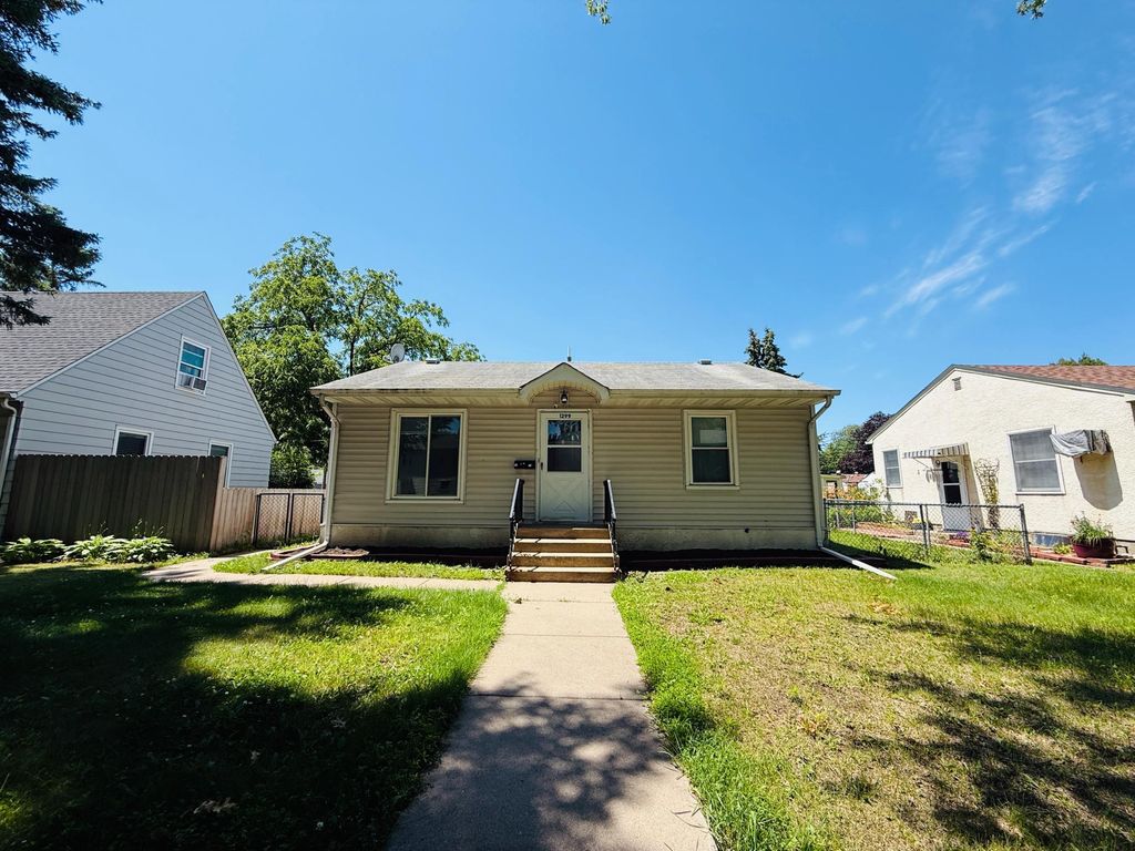 Photo of 1299 Matilda Street, Saint Paul, MN 55117 (MLS # 7104400)