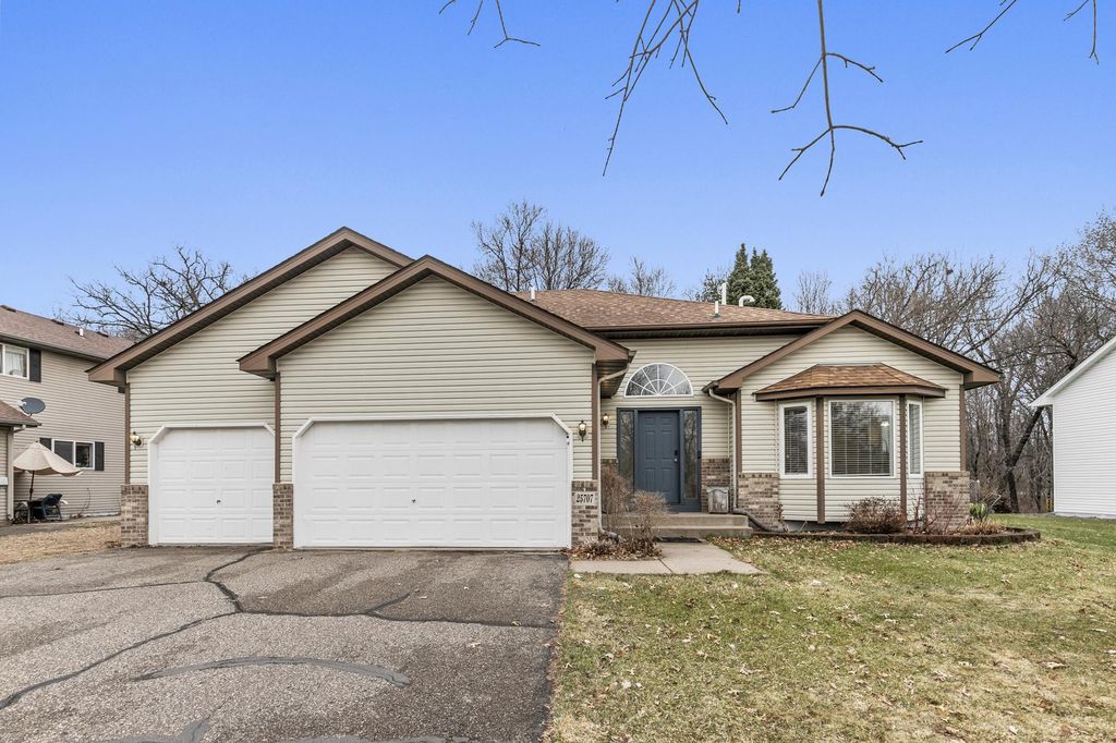 Photo of 25707 Goldfinch Avenue, Wyoming, MN 55092 (MLS # 7029317)