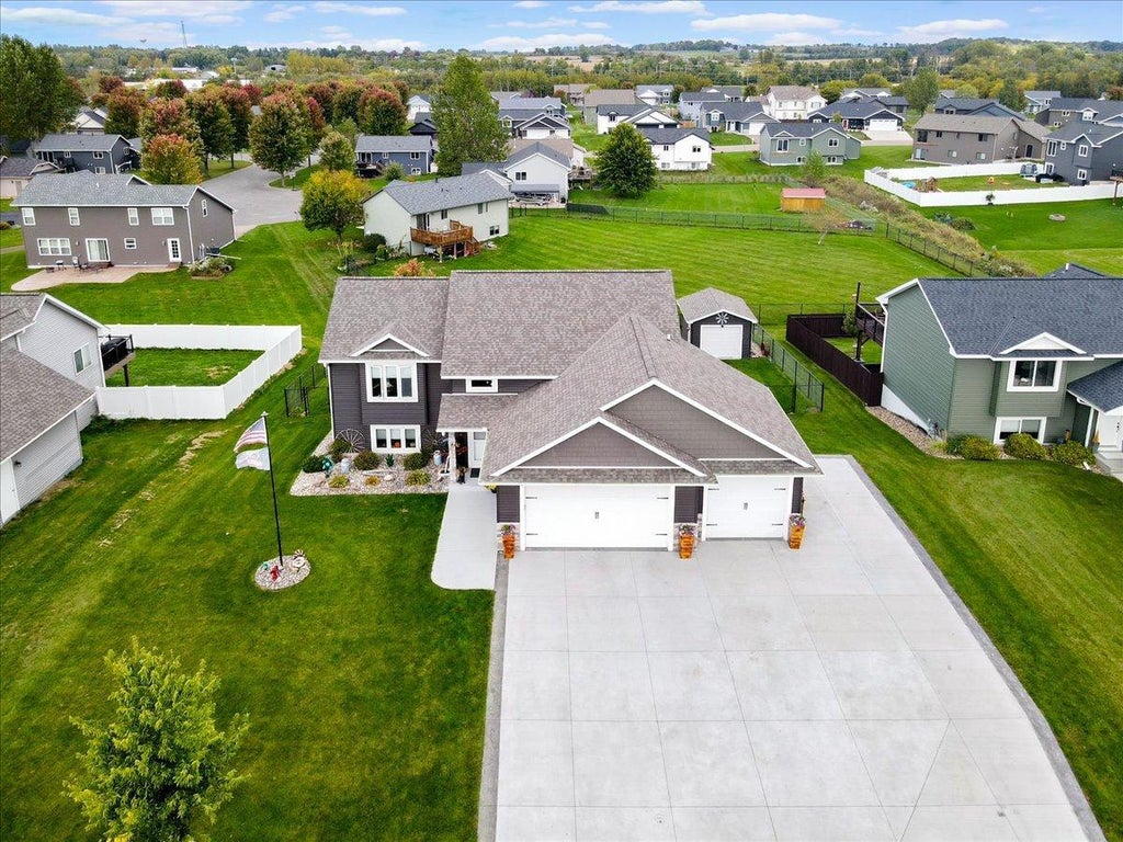 Photo of 366 Bluebill Street, Baldwin, WI 54002 (MLS # 7148408)