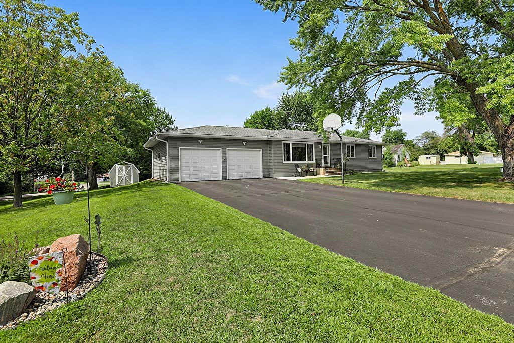 Photo of 3025 Aadland Avenue NE, Buffalo, MN 55313 (MLS # 7126402)