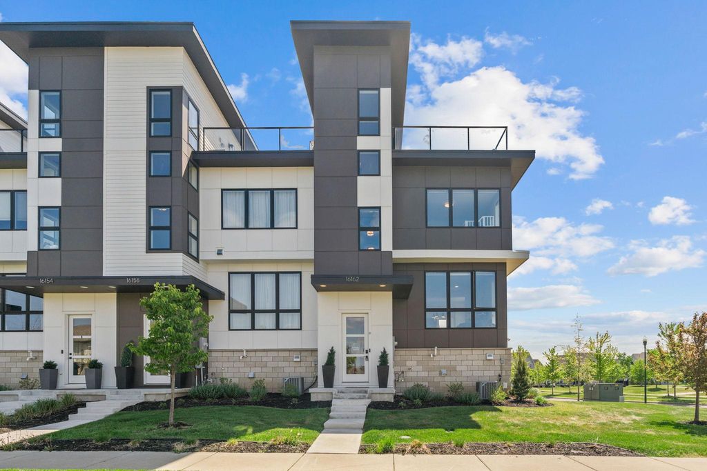 Photo of 16162 Eagleview Drive, Lakeville, MN 55044 (MLS # 7080745)