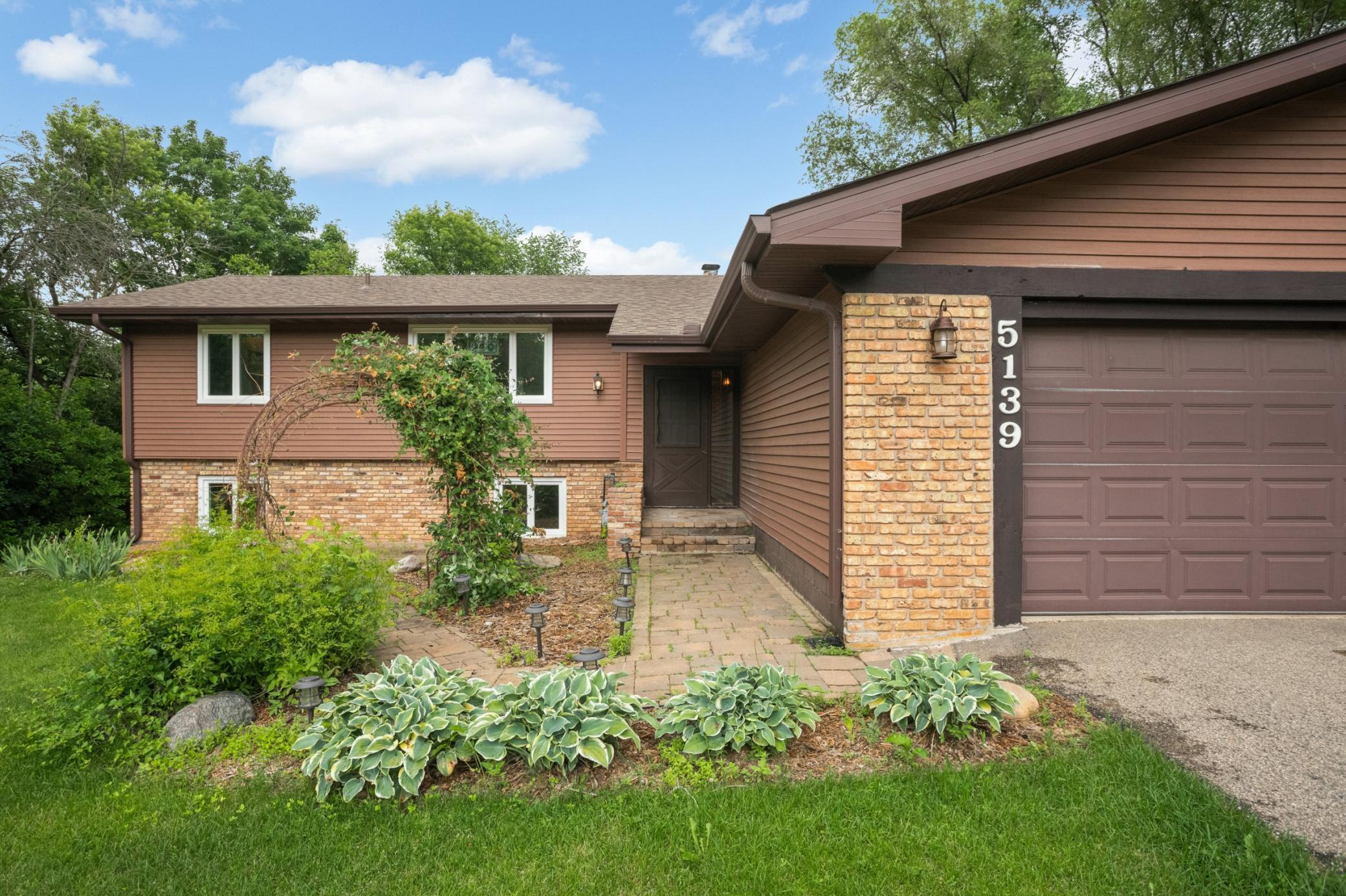5139 Woodhill Road