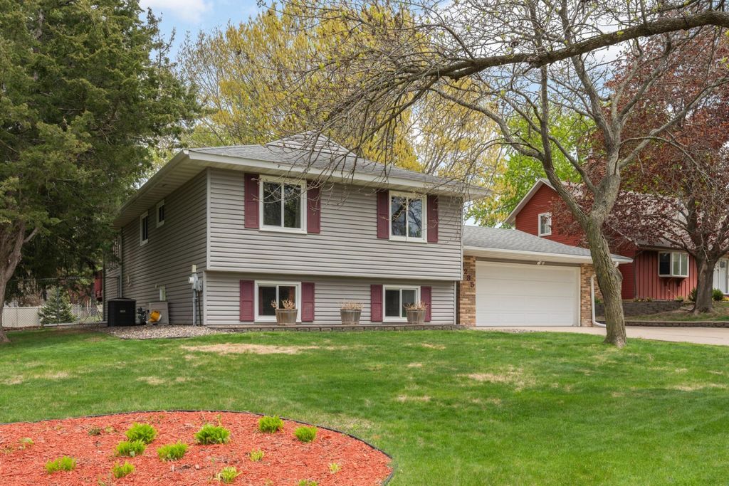 Photo of 8235 Indian Boulevard Court S, Cottage Grove, MN 55016 (MLS # 7046288)