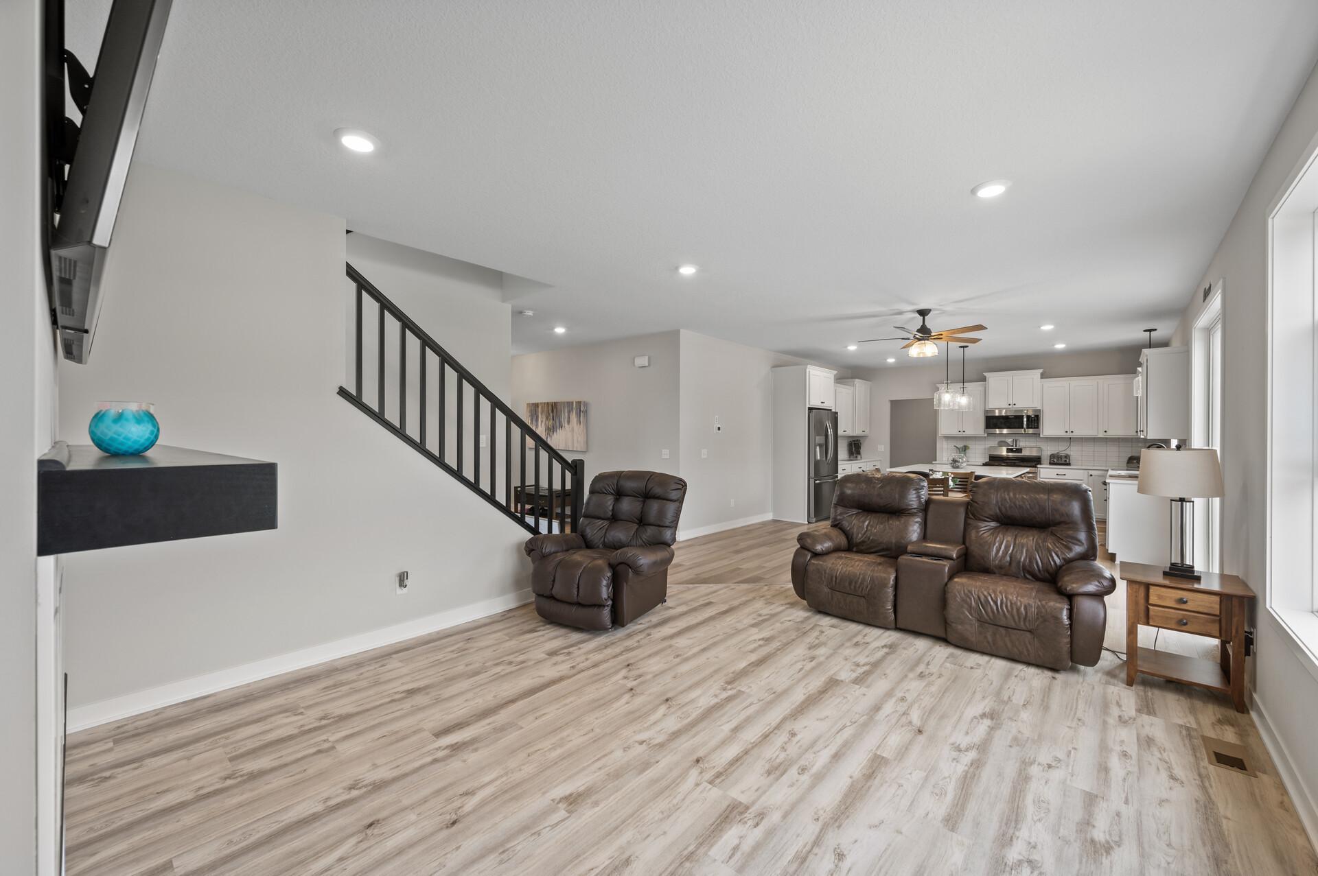 5945 178th Street W