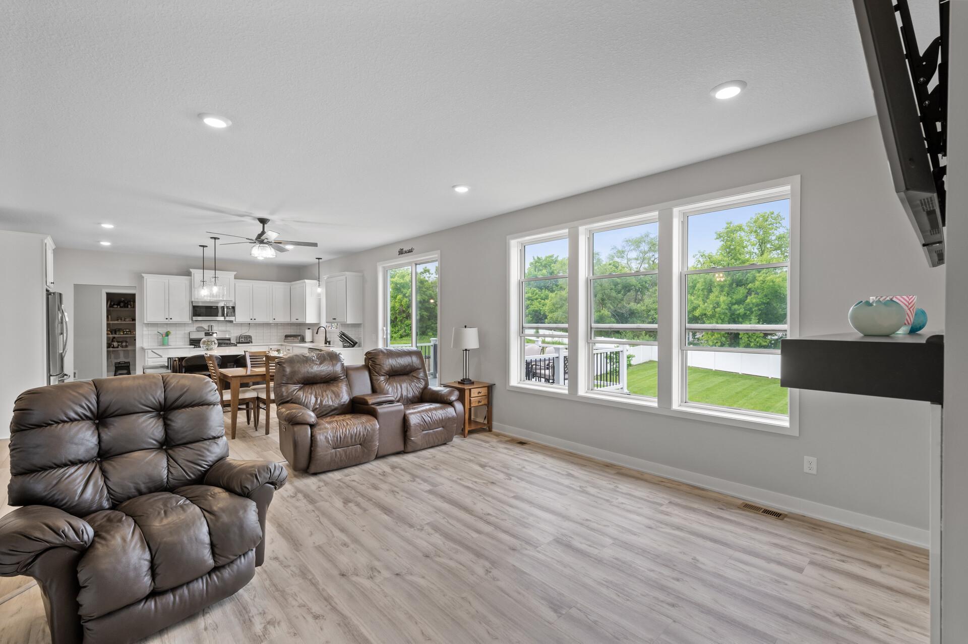 5945 178th Street W