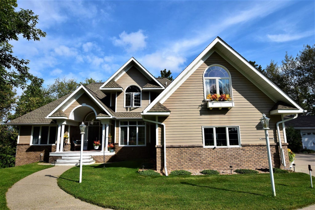 Photo of 204 River Drive NE, Baudette, MN 56623 (MLS # 7157787)