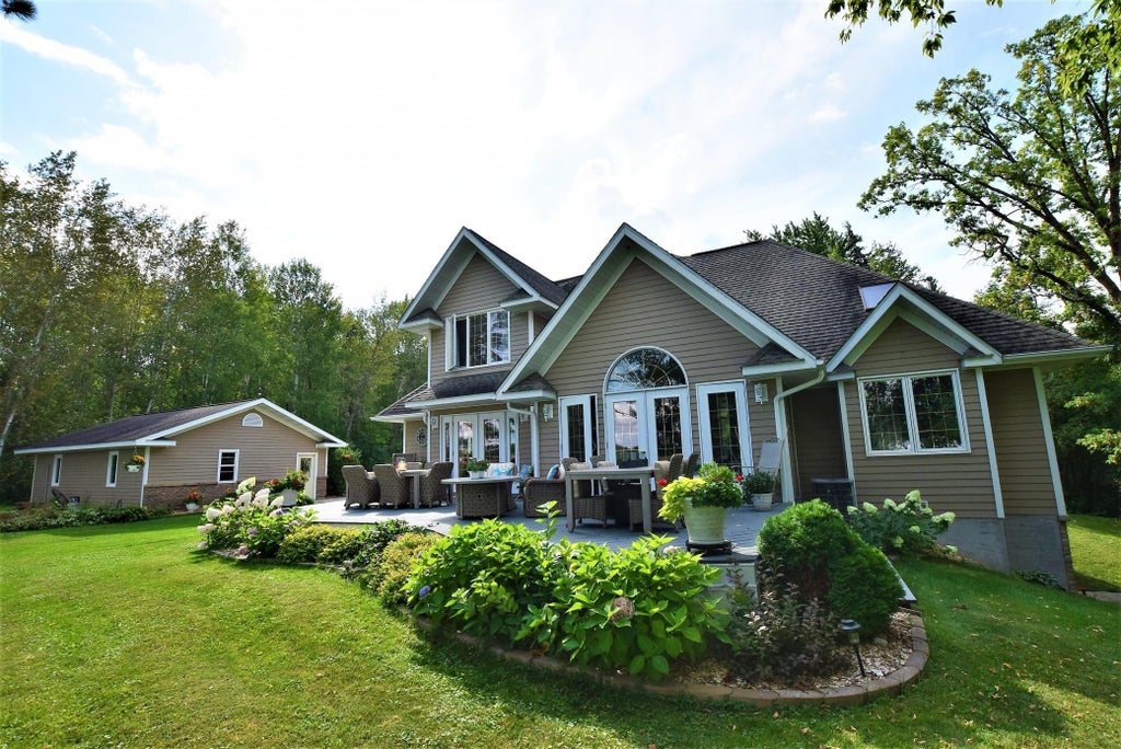 Photo of 204 River Drive NE, Baudette, MN 56623 (MLS # 7157787)