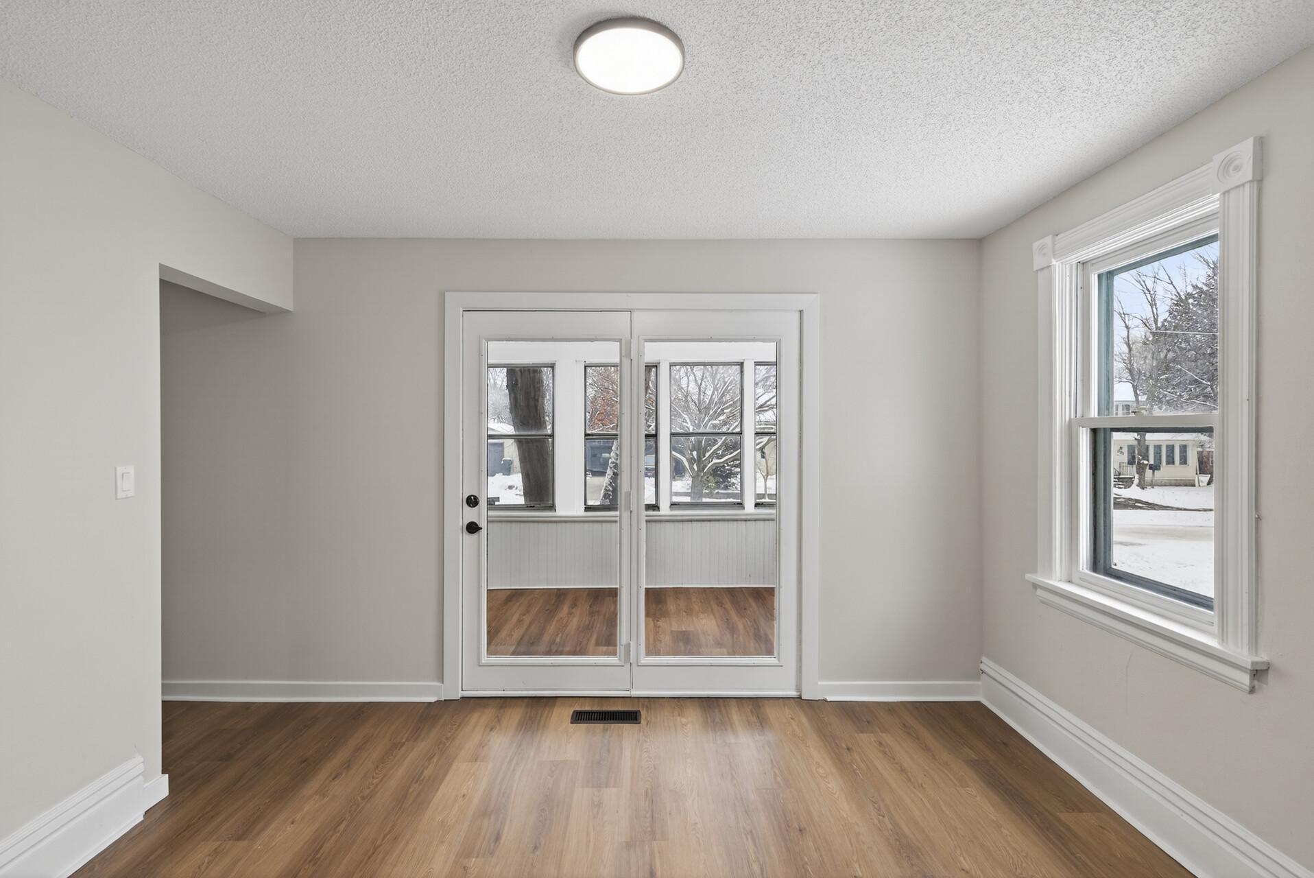 342 Curtice Street W