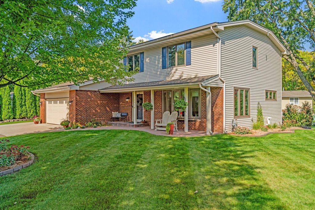 Photo of 10710 36th Place N, Plymouth, MN 55441 (MLS # 7043943)