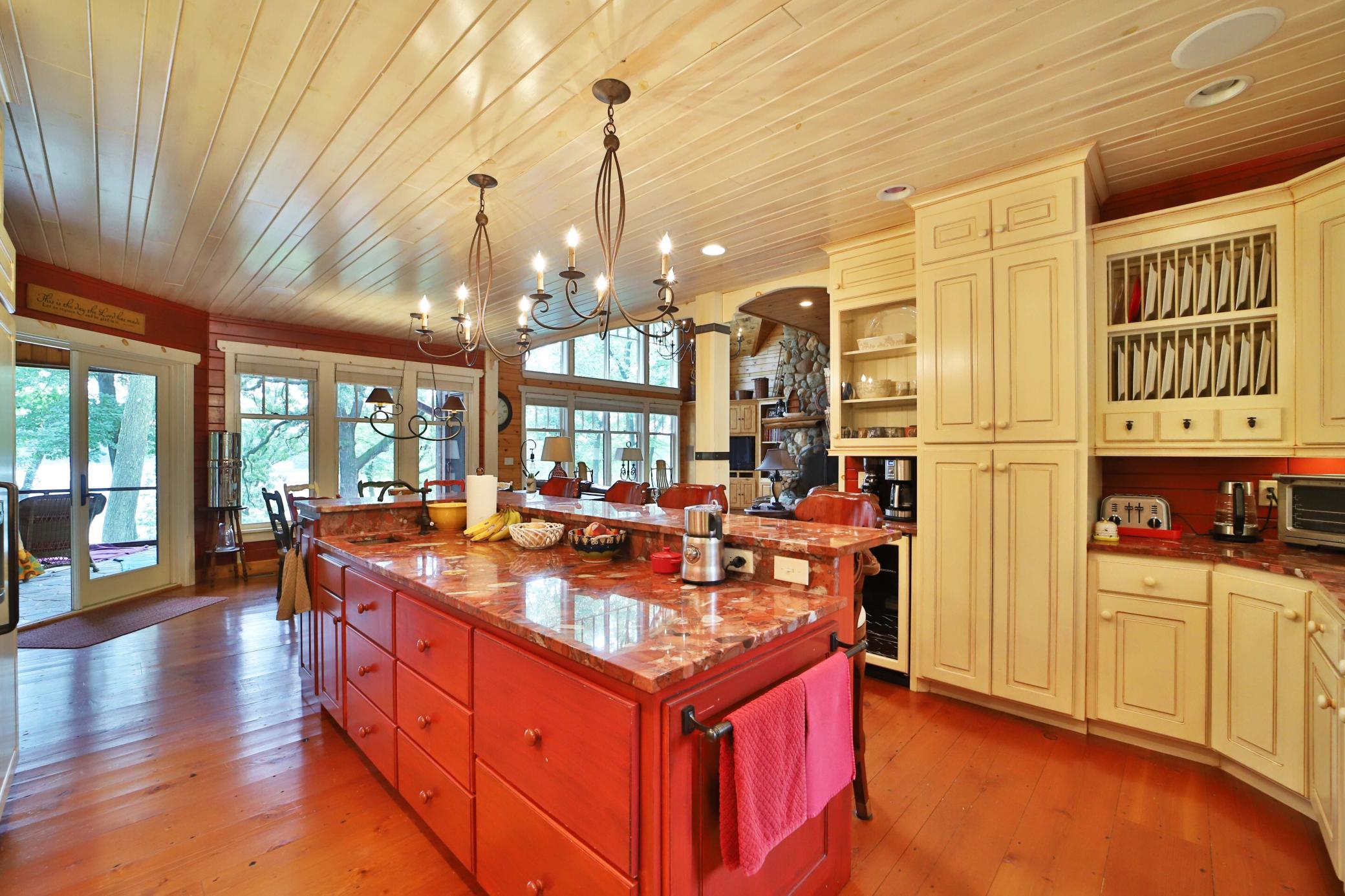 7996 Bass Lake Trail