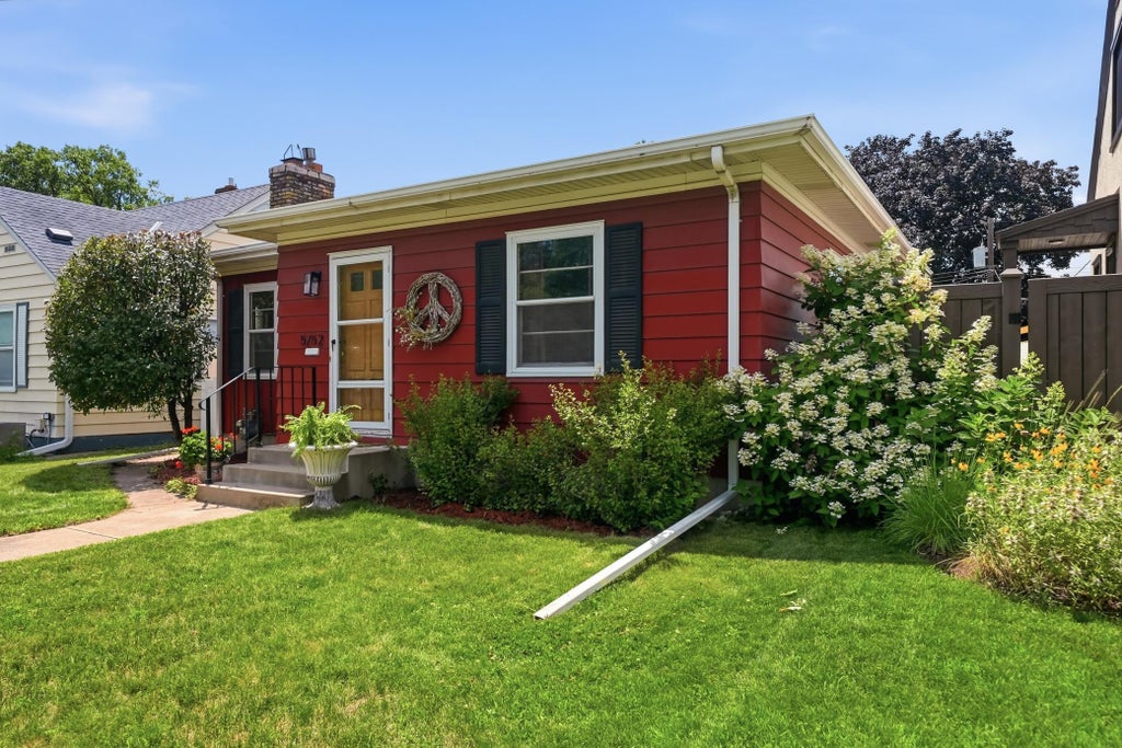 Photo of 5752 23rd Avenue S, Minneapolis, MN 55417 (MLS # 7105989)