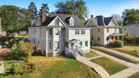 1619 Hubbard Avenue Saint Paul MN 55104