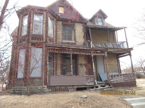 948 18th Avenue NE Minneapolis MN 55418