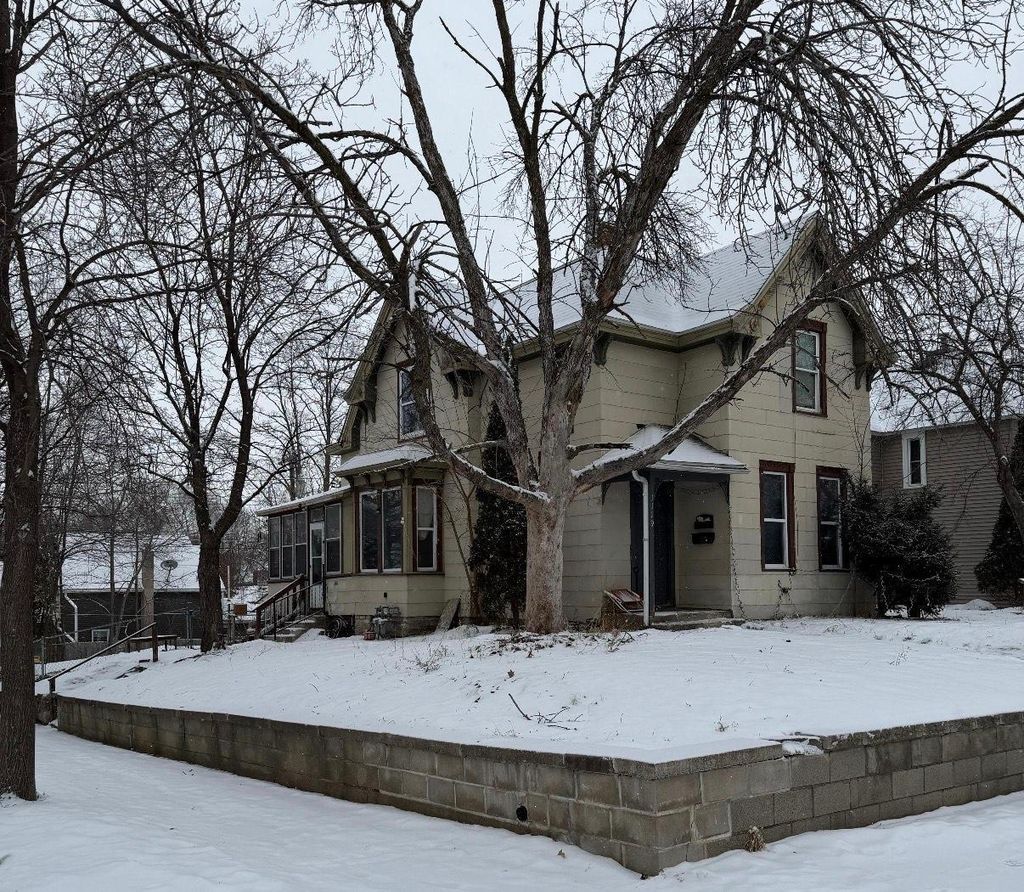 Photo of 1119 Reaney Avenue, Saint Paul, MN 55106 (MLS # 7010444)