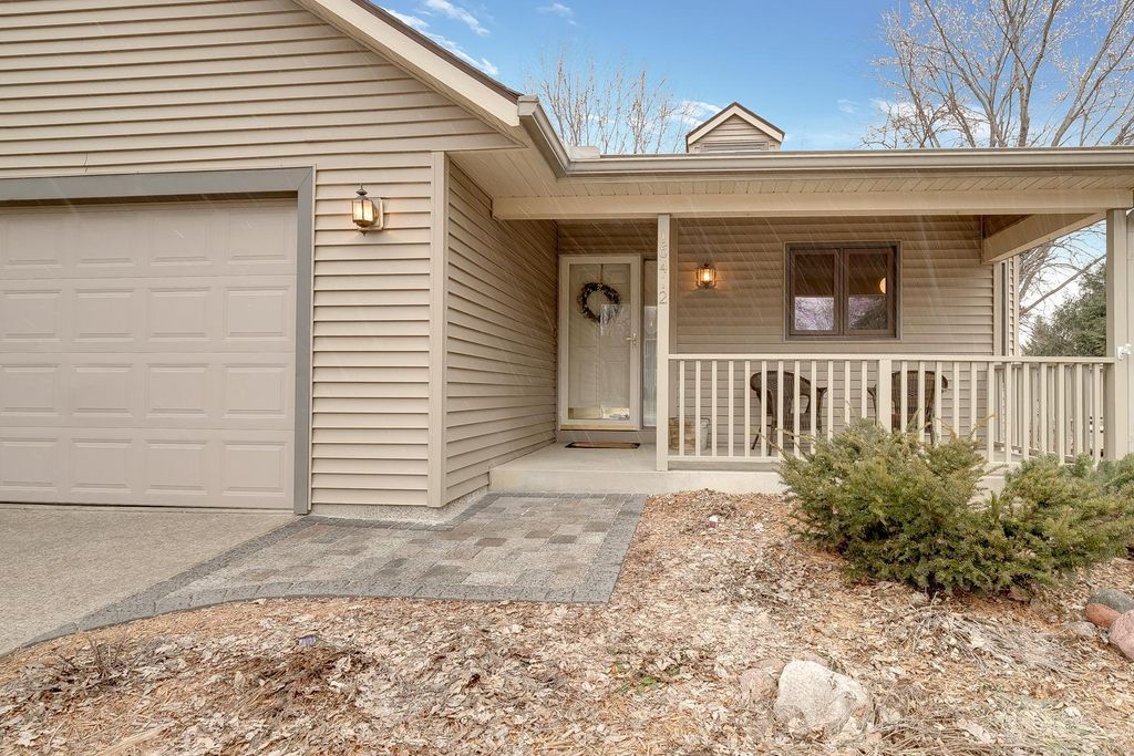 Photo of 16412 Griffon Trail, Lakeville, MN 55044 (MLS # 7025342)