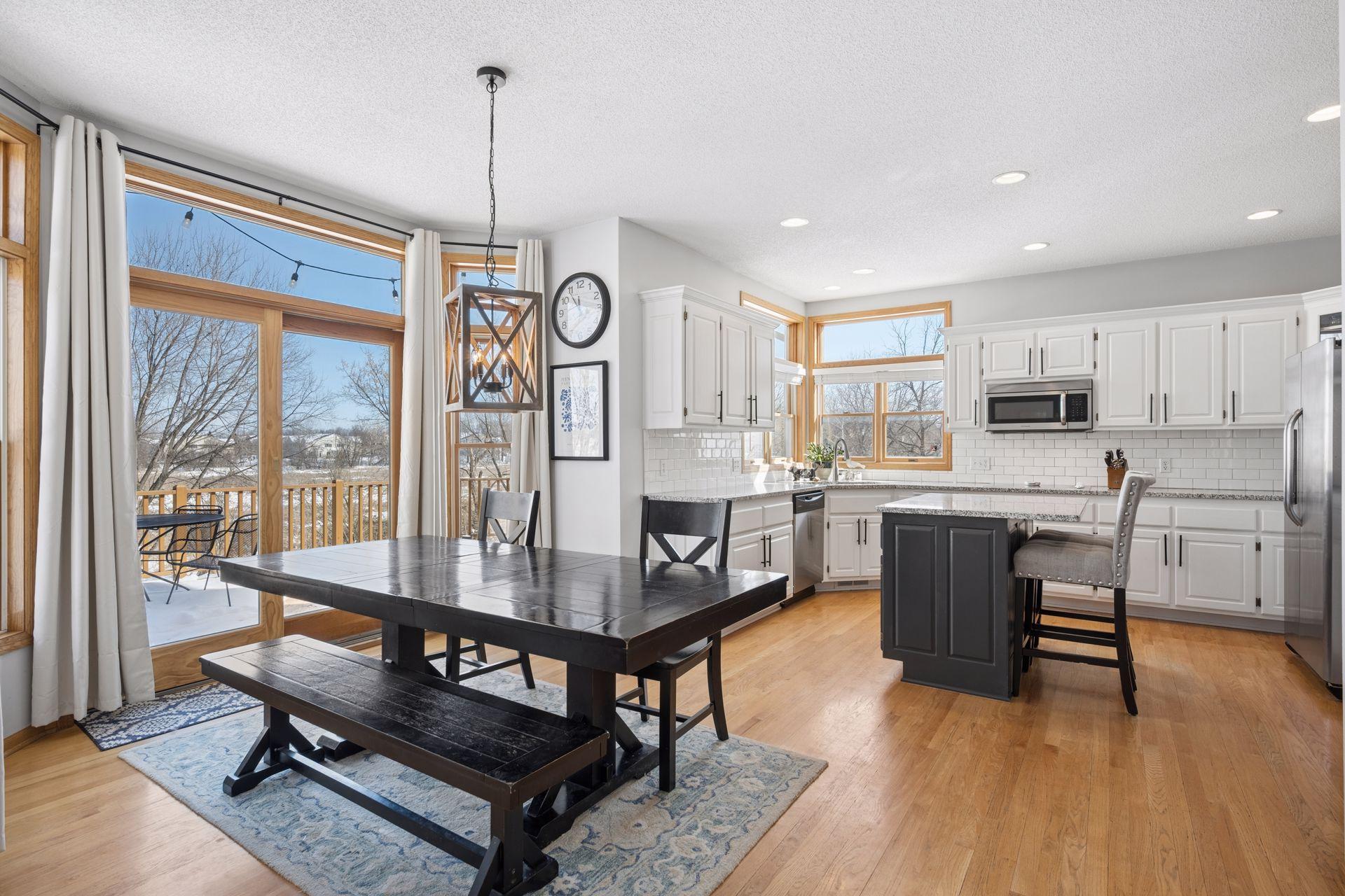 18150 Gladstone Boulevard N