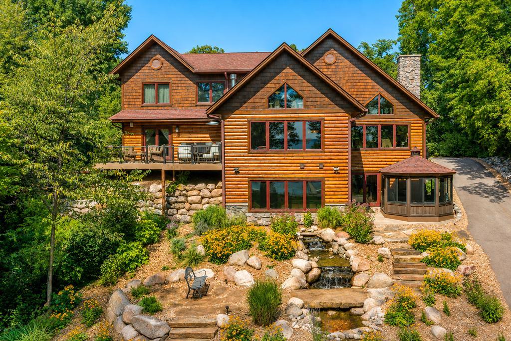 6245 Sugarbush Trail