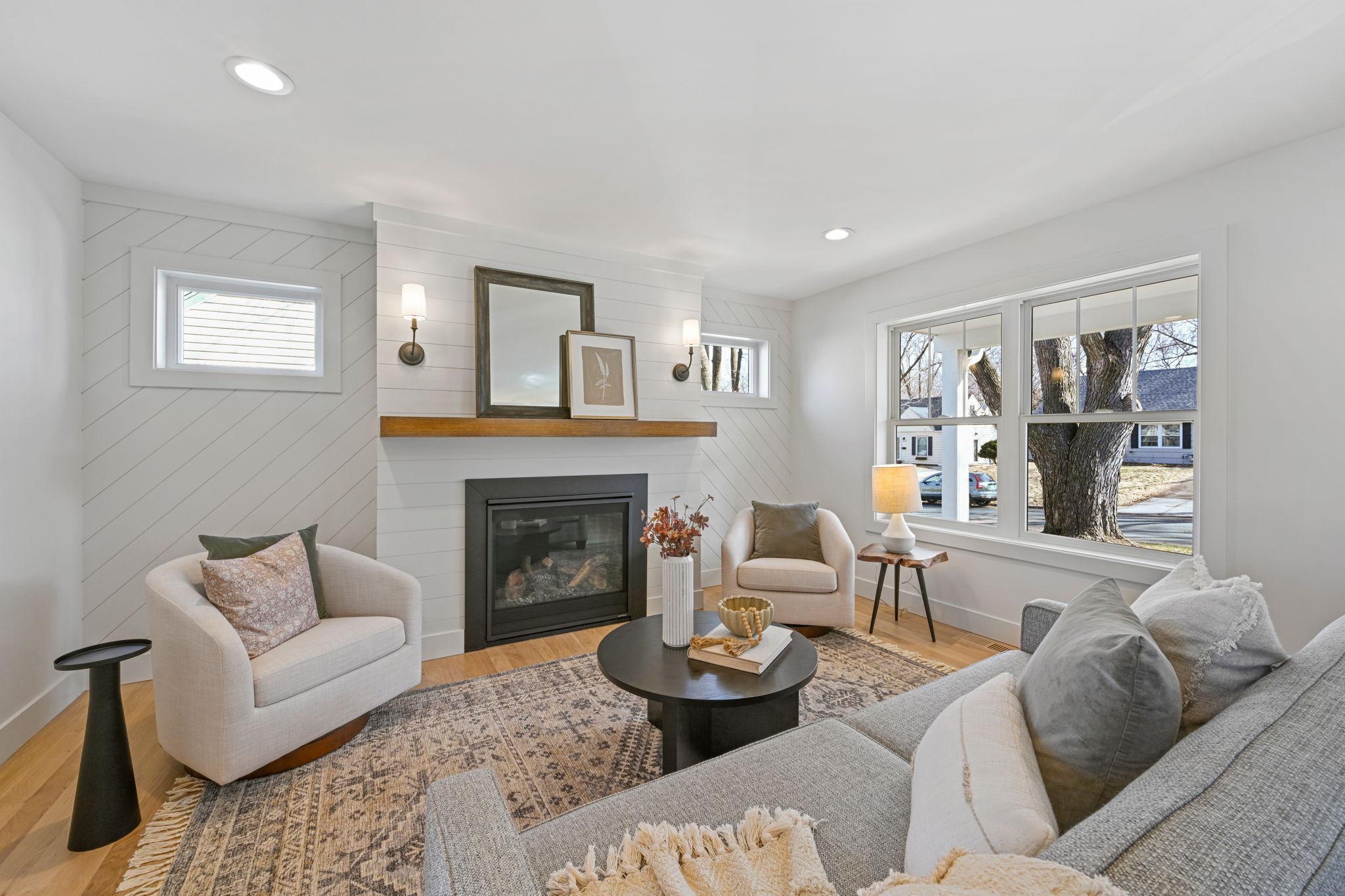 3242 Sumter Avenue S