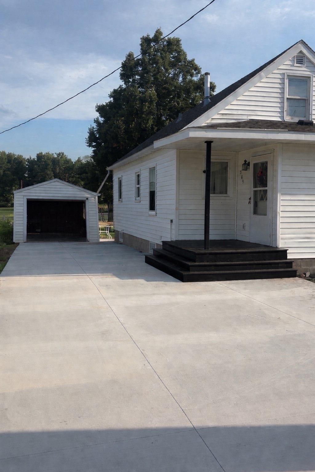 Photo of 509 Johnson Street, Albert Lea, MN 56007 (MLS # 7028024)