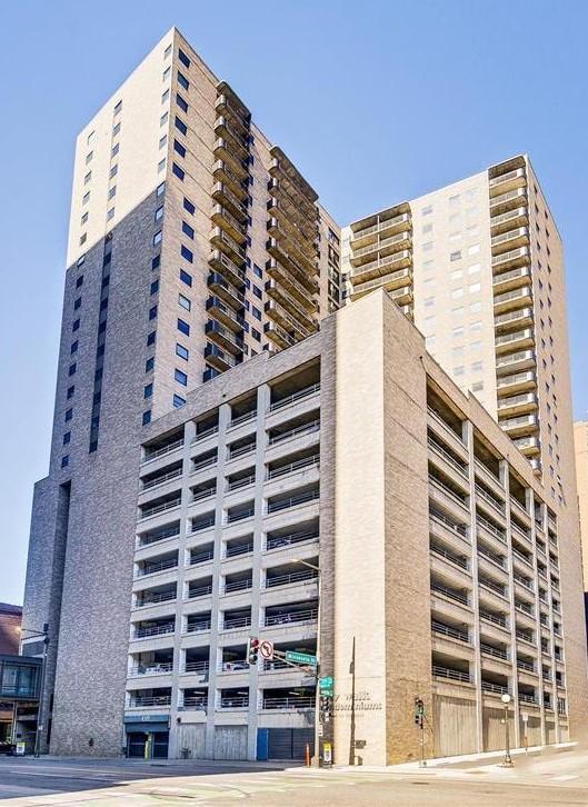 66 9th Street E 1414