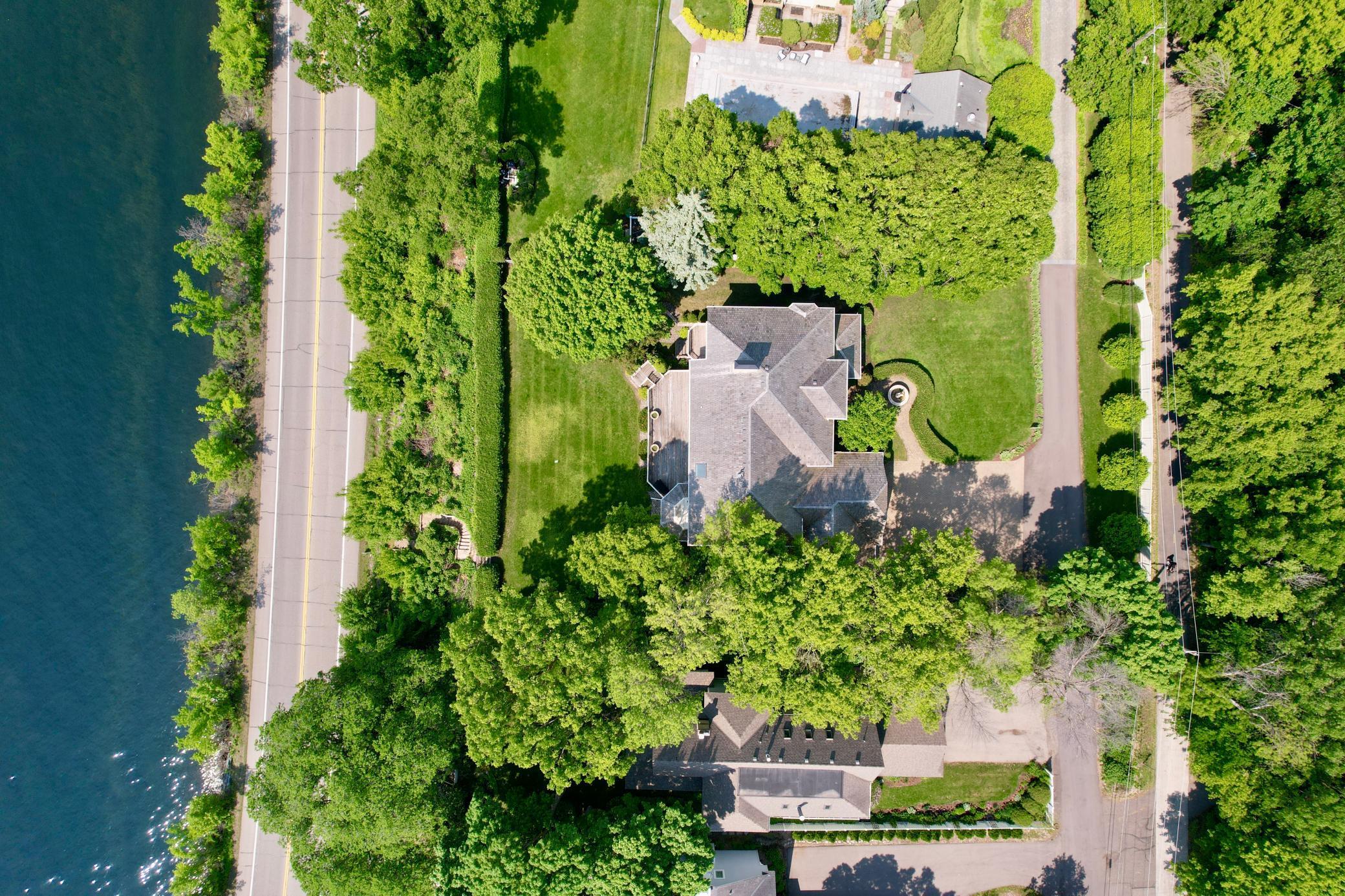 2645 Arcola Lane
