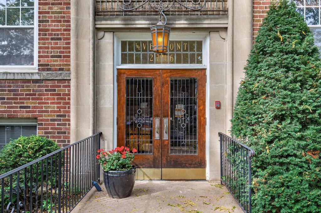 Photo of 2716 Humboldt Avenue S #301, Minneapolis, MN 55408 (MLS # 7053859)