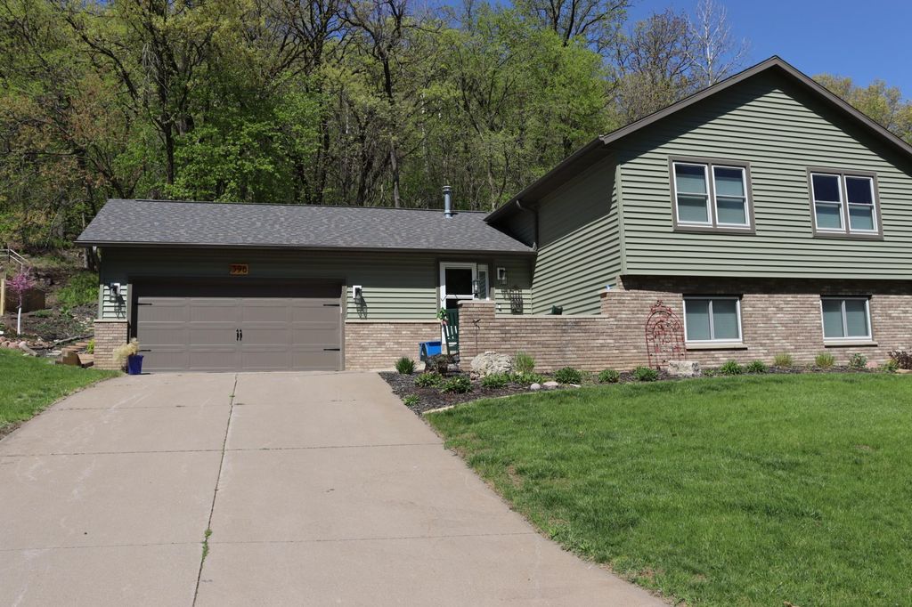 Photo of 398 Pleasant Hill Drive, Winona, MN 55987 (MLS # 7065599)