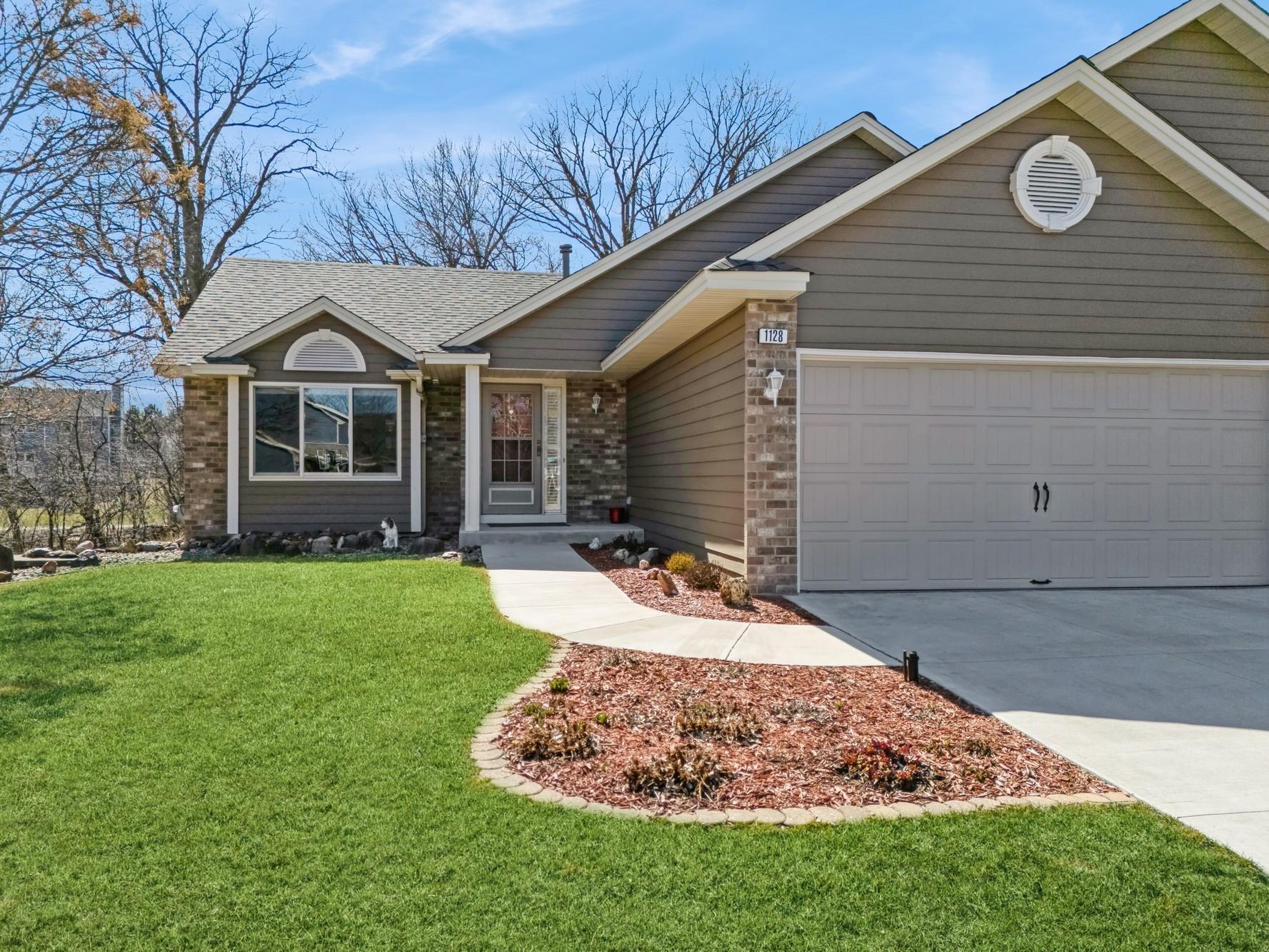 1128 Autumn Drive