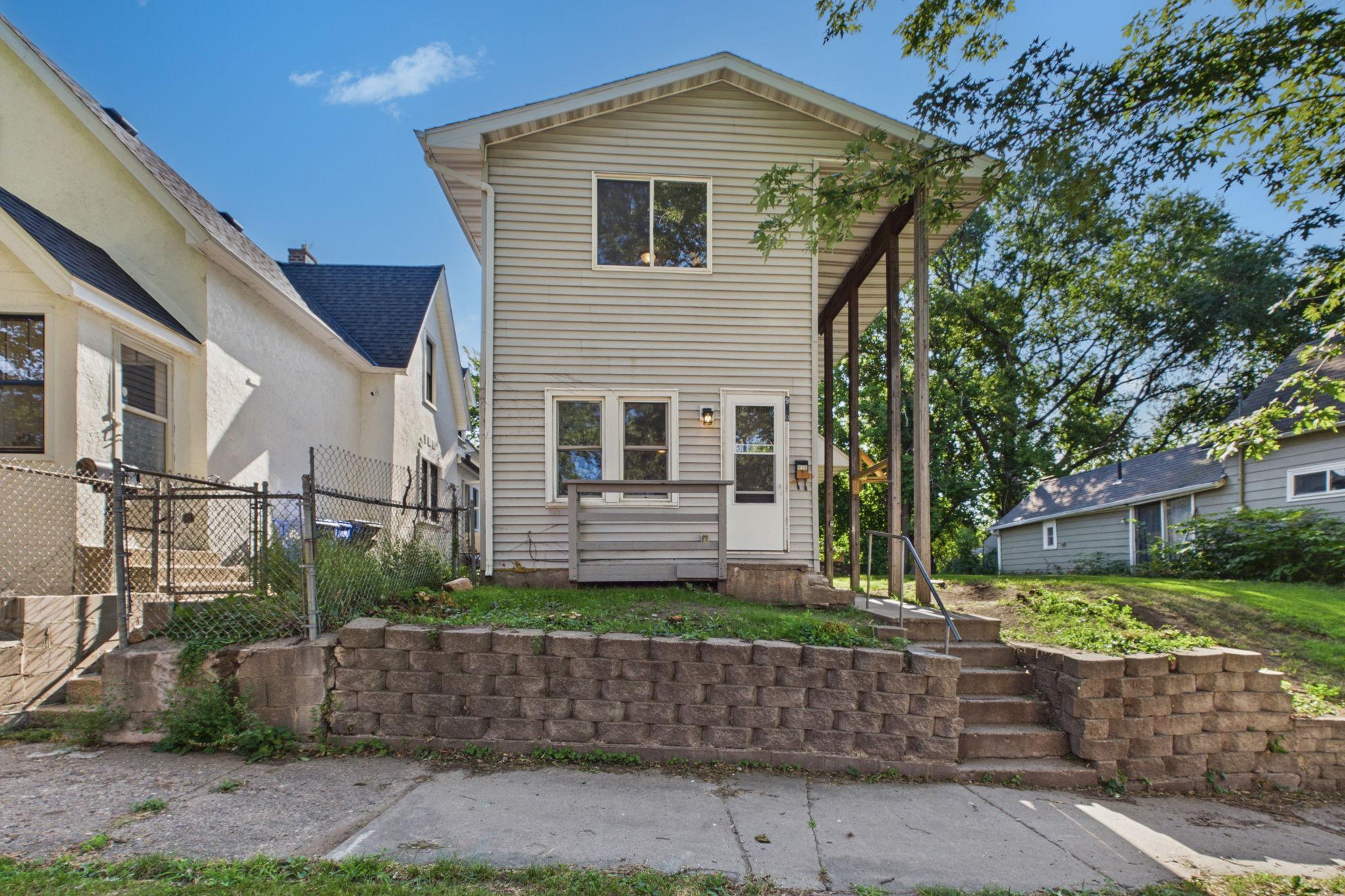 920 Farrington Street