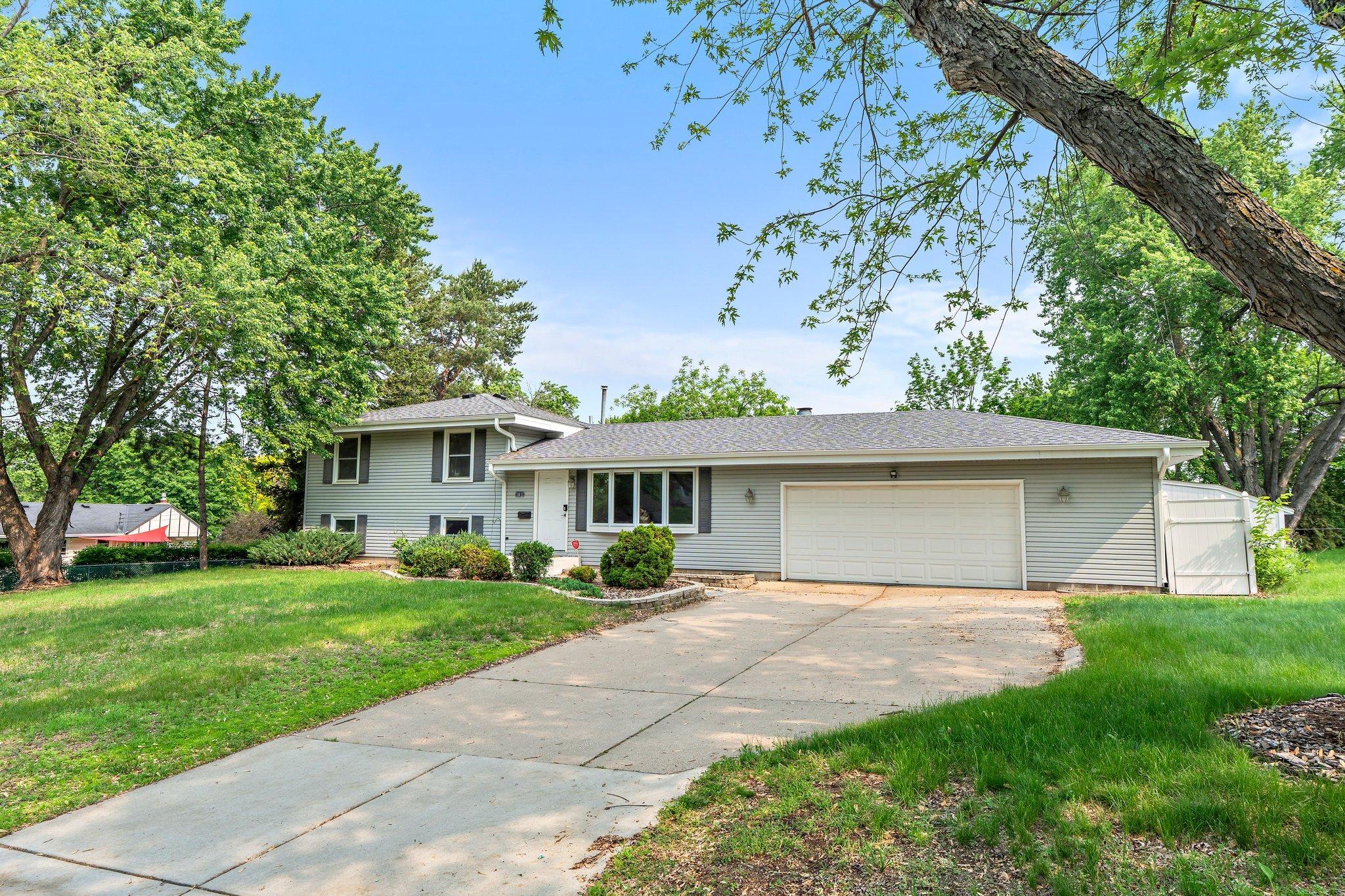 11411 Johnson Circle
