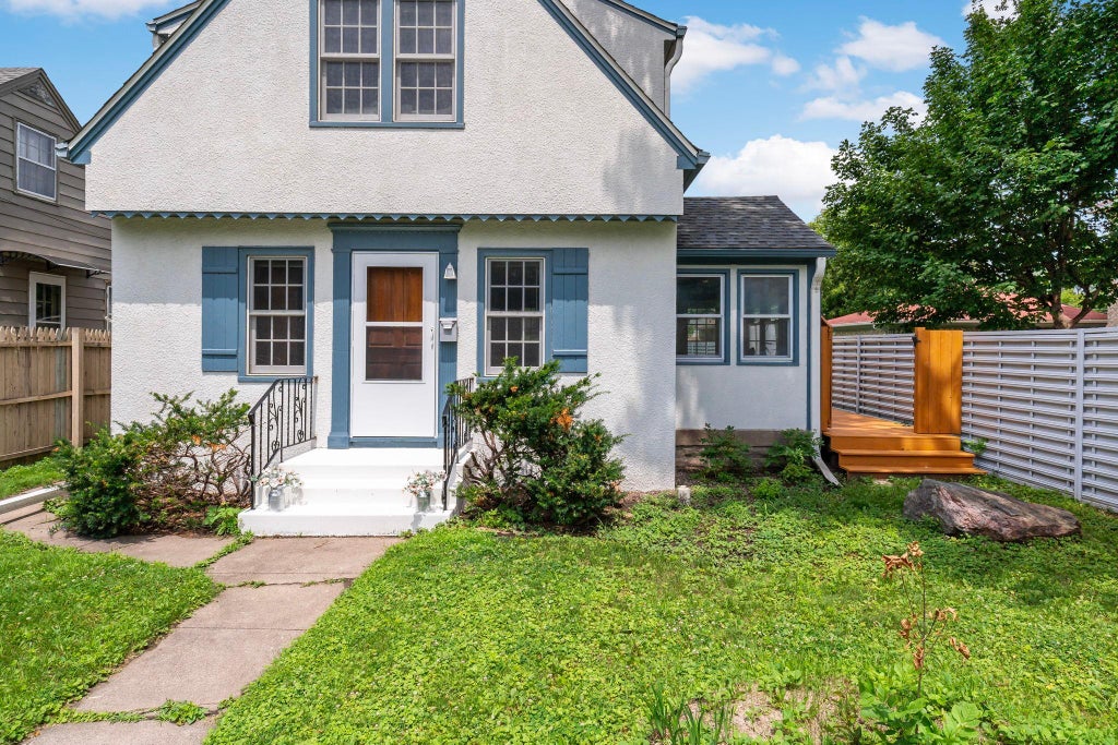 Photo of 1212 4th Street N, South Saint Paul, MN 55075 (MLS # 7062589)